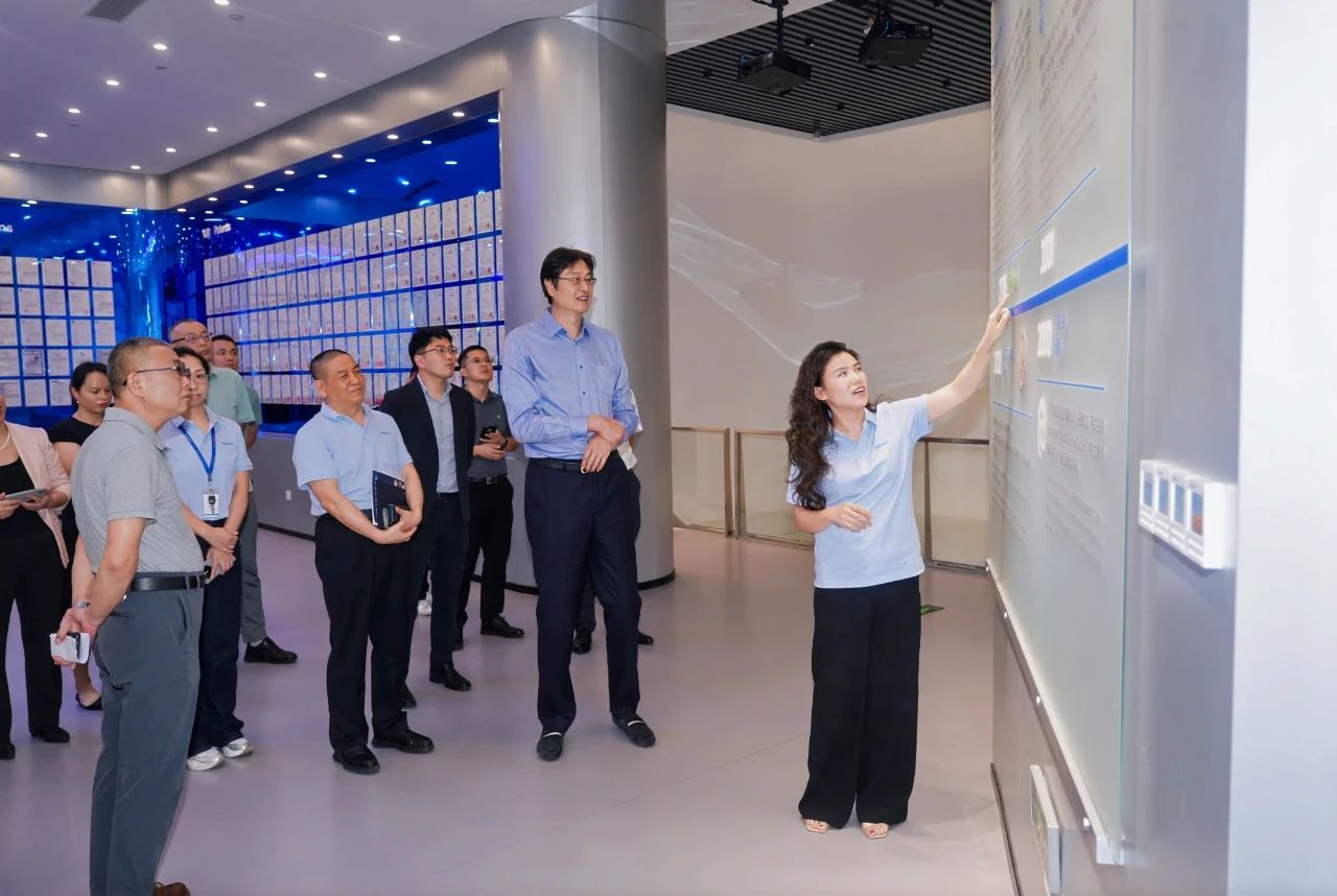 助力莞企探路新加坡,第三届理事会第三次会议暨东莞Biotech 企业出海新加坡咨询交流会圆满落幕(图5) 助力莞企探路新加坡,第三届理事会第三次会议暨东莞Biotech 企业出海新加坡咨询交流会圆满落幕(图5)